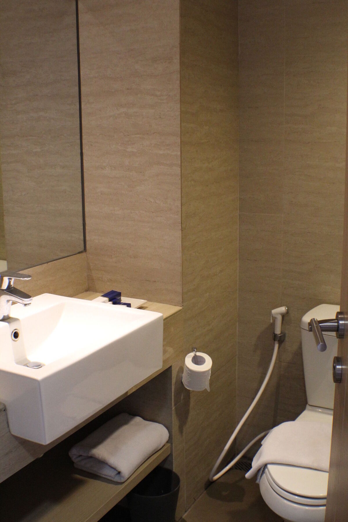 Hotel Collection O 17 Btc 2*